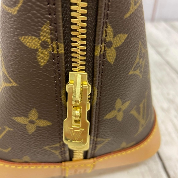 Louis Vuitton Alma Pm - Picture 11 of 15